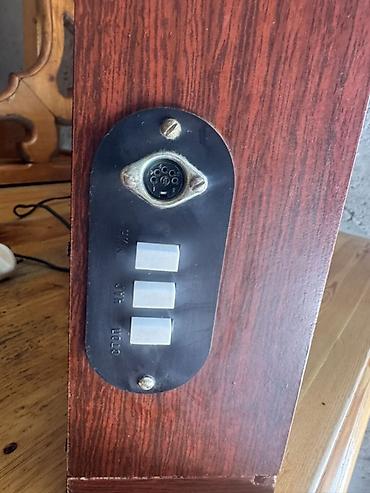 baki lenkeran nece saat: Divar saatları, Elektron, Arxa işıq — 2