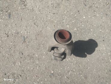 Kardan valları: Kardan valı, avtomobilin ötürmə sisteminin bir hissəsidir. Bu detal — 4