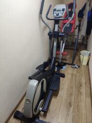 тренажер орбитрек: Продаю профессиональный тренажёр.брали за 1000дол.продаю за 600