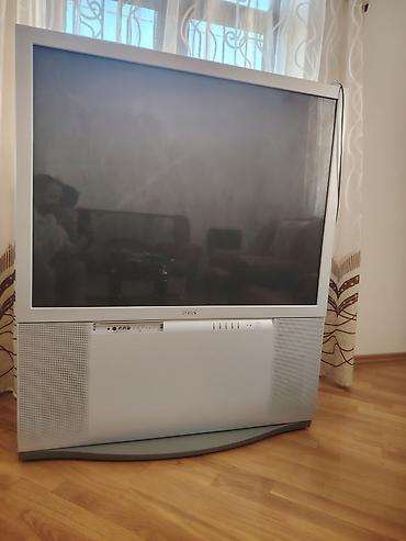 dekorativ nomrə: - Məhsul: Köhnə model televizorlar (2 ədəd) - Brendlər və tip: - Sony — 1