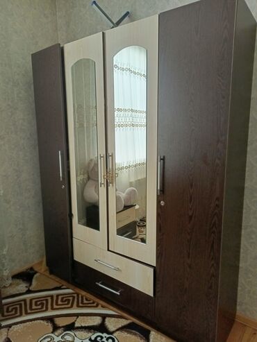 ручная мебель: Шкаф-вешалка, Б/у, 4 двери, Распашной, Прямой шкаф, Азербайджан