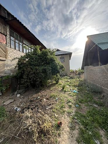 Продажа коттеджей и домов: Земельный участок с домом (индивидуальное жилищное строительство) — 1