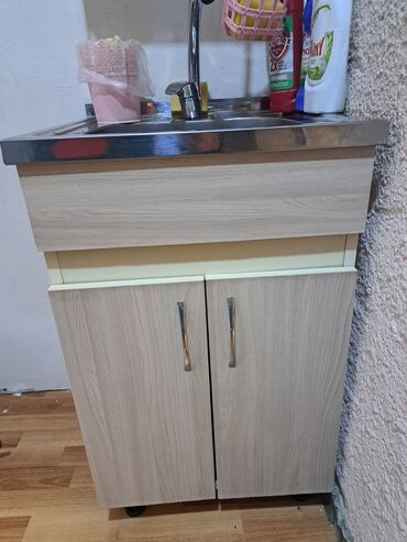 Digər mebel: Gozel veziyetdedi curuyu qirigi yoxdu krantsiz satiram