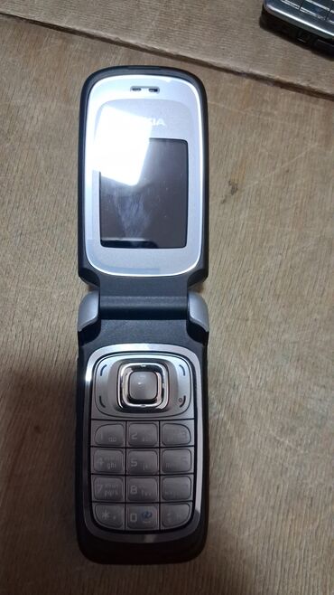 Nokia: Nokia C6, rəng - Qara, Sensor — 50