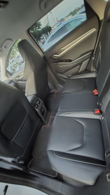 JAC: JAC : 2023 г., 1.6 л, Робот, Бензин, Кроссовер — 2