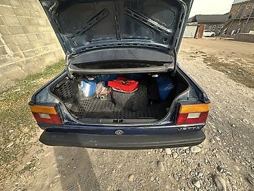 Volkswagen: Volkswagen Jetta: 1989 г., 1.6 л, Механика, Бензин, Седан — 6