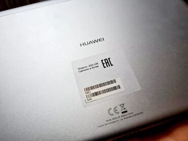 Планшеты: Планшет, Huawei, память 256 ГБ, 9" - 10", 4G (LTE), Б/у, Трансформер цвет - Черный