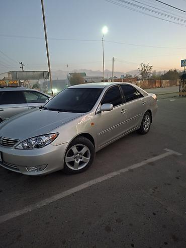 4 рунер: Toyota Camry: 2004 г., 3 л, Автомат, Бензин, Седан — 4