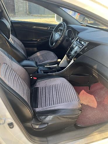 решетка на соната: Hyundai Sonata: 2011 г., 2 л, Автомат, Газ, Седан — 9