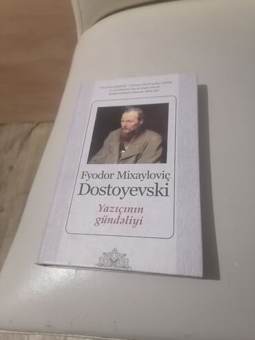 Digər kitablar və jurnallar: - Fyodor Mixayloviç Dostoyevski – “Yazıçının gündəliyi” • Azərbaycan — 1