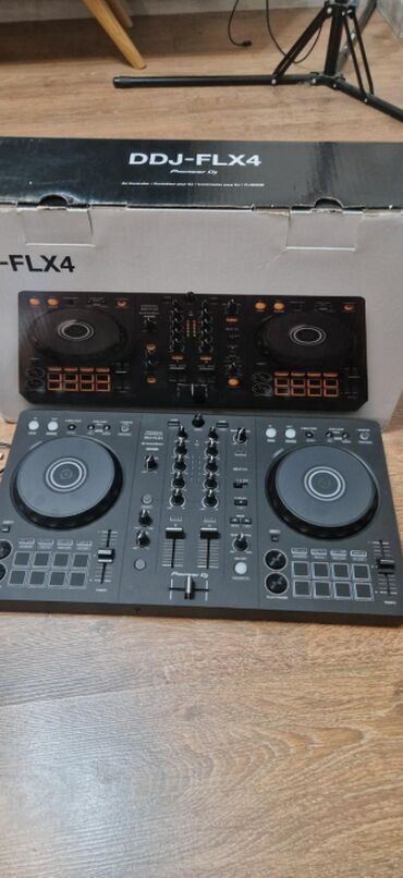 DJ-контроллеры: Dj-контроллер Pioneer DDJ Flx4 в идеальном состоянии Продаю в связи с