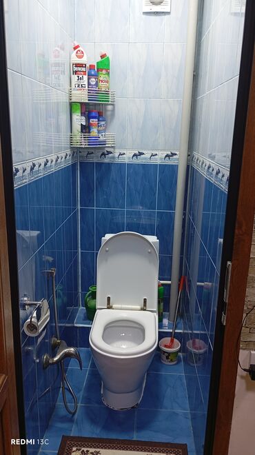 Mənzil kirayələyirəm: Mənzilin təsviri: - Geniş, işıqlı zal: L formalı yumşaq mebel — 5