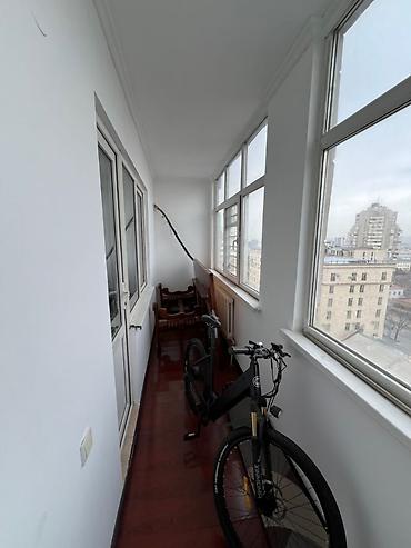 Продажа квартир: 5 и более комнат, 300 м², Элитка, 11 этаж, Старый ремонт at lalafo.kg — 15 Продажа квартир: 5 и более комнат, 300 м², Элитка, 11 этаж, Старый ремонт — 15