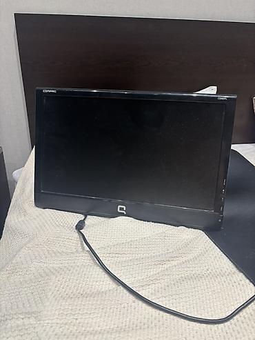 komputer klavyaturası: Compaq LCD monitor - Model: Compaq Q1859s (etiketdə Q1859S qeyd — 5