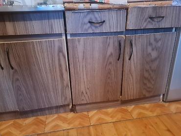 тумбочки на кухню: Mətbəx mebeli dəsti. - Üst modul: taxta teksturalı laminat fasadlar — 4
