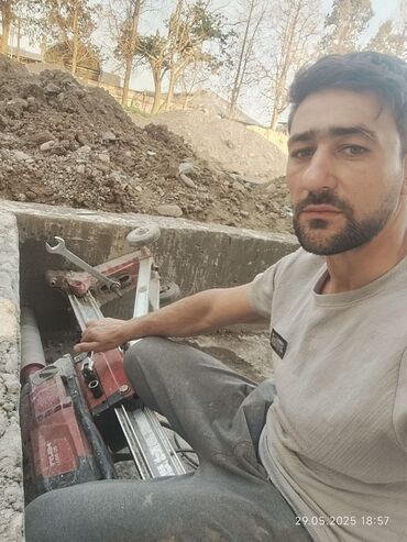Plitə işləri: Səssiz tozsuz səliqəli kəsim. Beton katlavan monolit kubik