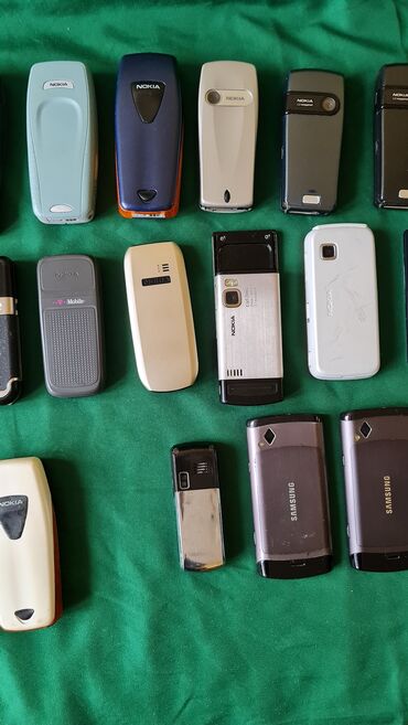 Ostali mobilni telefoni: Kolekcija starijih mobilnih telefona – više brendova i formata. U — 14