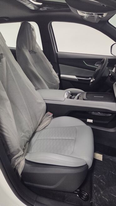 Changan: Model: Qiyuan Q05 125 km AIR (ağ rəngli, SUV) Xüsusiyyətlər və dizayn — 8