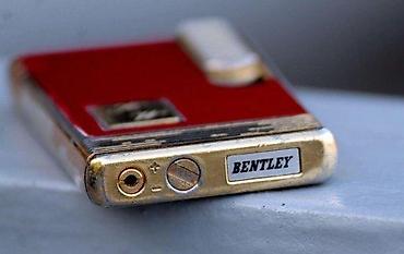 Ostali kućni aparati: Vintage BENTLEY upaljač 1980. god. Vintage, vrlo težak, masivan — 4