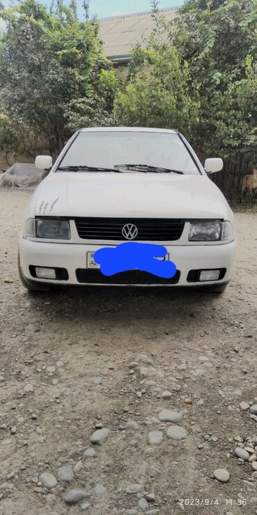 volkswagen поло: Volkswagen Polo: 1.6 l | 1997 il Sedan