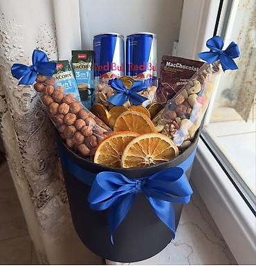 Hədiyyə səbəti – enerji və ləzzət paketi Tərkib: - 2 ədəd Red Bull lalafo.az -da Hədiyyə səbəti – enerji və ləzzət paketi Tərkib: - 2 ədəd Red Bull