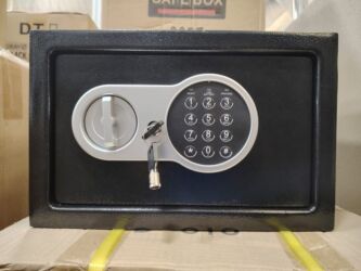 ПО для бизнеса: Elektron şifrə panelli seyf - Material: qalın polad korpus, qara