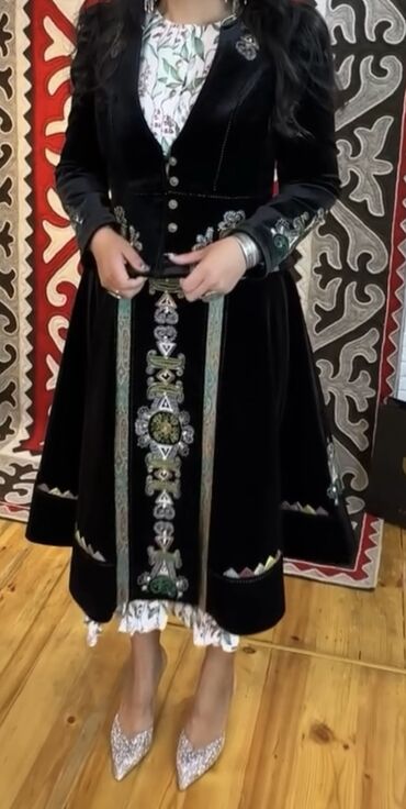 женская одежда оптом от украинского производителя: Белдемчи размер 48
Дорогая ткань бренд Чынгышева