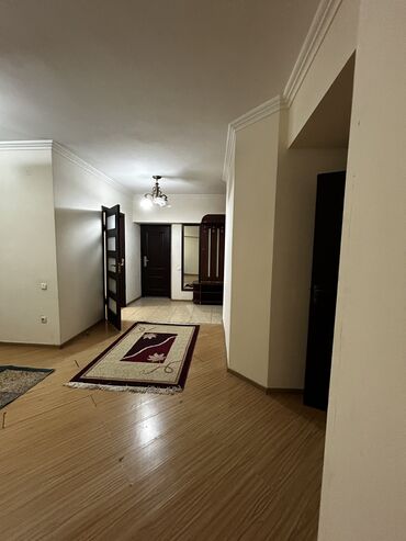 Продажа квартир: 2 комнаты, 64 м², Индивидуалка, 3 этаж, Косметический ремонт