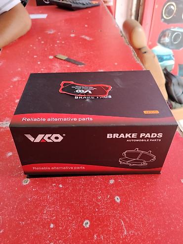 антивибрация: Тормозные колодки VKO Auto Parts - Комплект передних дисковых колодок — 2