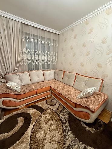 Divan satılır 350₼. Açılmır bazası yoxdur.Ünvan