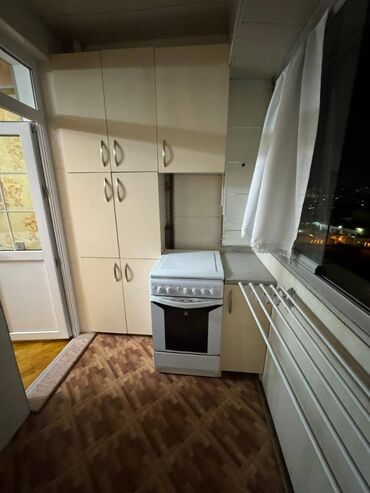 Uzunmüddətli kirayə mənzillər: Bakıxanov qəsəbəsi,Akkordun binalarında, 19 mərtəbəli binaın 10-cu — 13