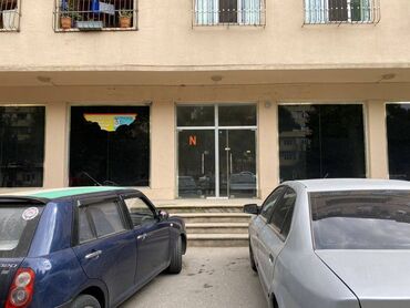 Mağazalar: Razində İcra hakimiyətinin yaxınlığı 5 mərtəbəli binanın 1 ci — 18