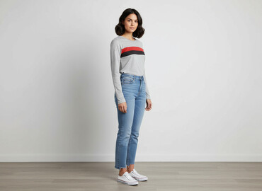 t shirty material: Футболка жіноча, розмір L