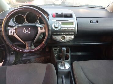 Honda: Honda Jazz: 2007 г., 1.4 л, Вариатор, Бензин — 5