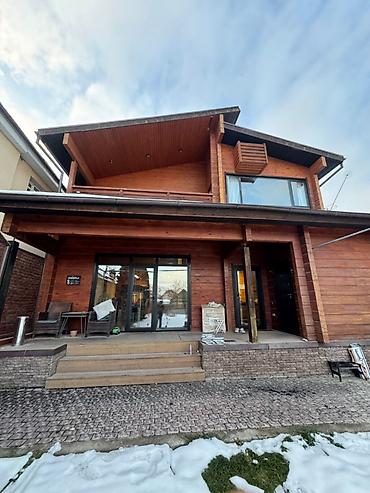 Долгосрочная аренда домов: 250 м², 5 комнат — 1