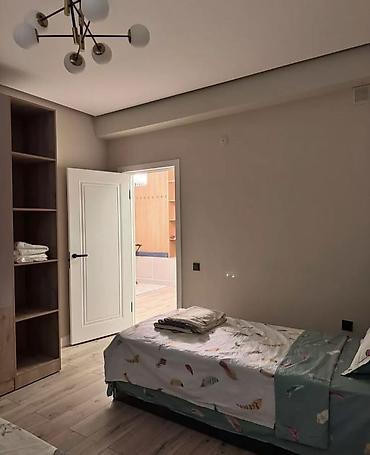 Посуточная аренда квартир: 2 комнаты, Душевая кабина, Постельное белье, Кондиционер — 2