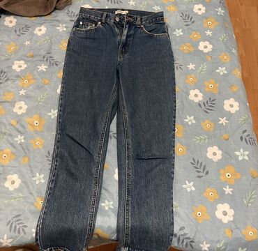 бордовые мужские мокасины: Pull & Bear cins şalvar. M ölçü, tünd mavi rəngdədir. Az