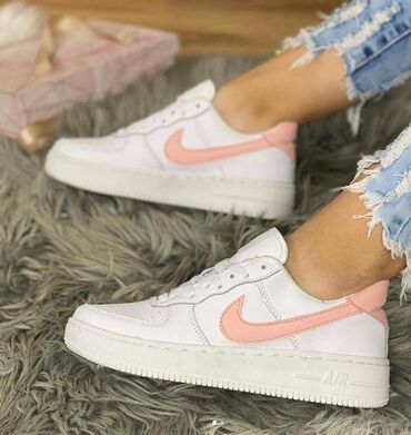 Patike: Nike air force patike

Novo
Brojevi 36 do 46

fb Moja Kupovina 1 — 2