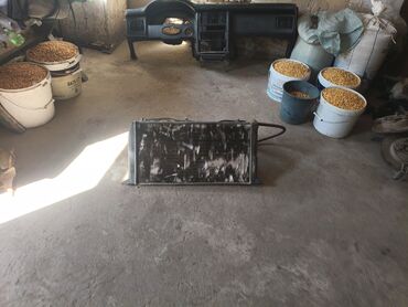 Audi: Audi 80: 1988 г., Седан — 10