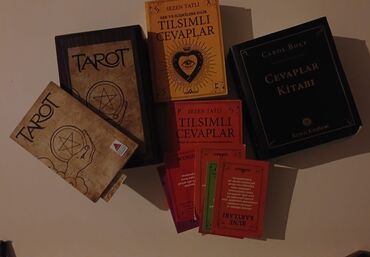 qutu mutu: Ezoterik dəst: Tarot kartları və cavab kitabları Məhsul tərkibi: -