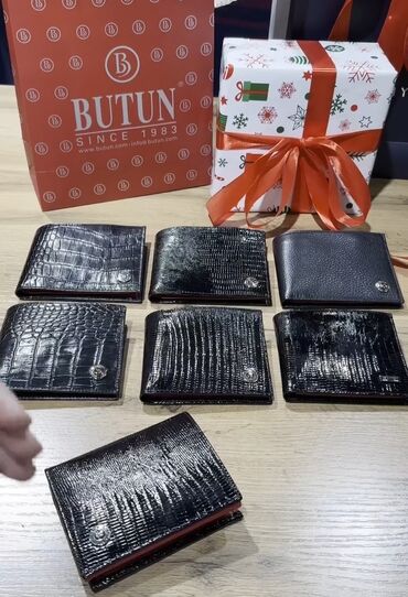 пума барсетка: Капчык, Butun, Нукура булгаары, Эркектердики