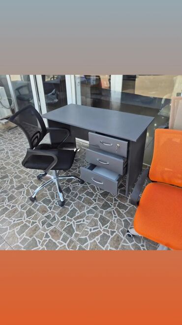 Ofis və oyun kresloları: Yeni, Təkərli, Qolları tənzimlənir, Dəri