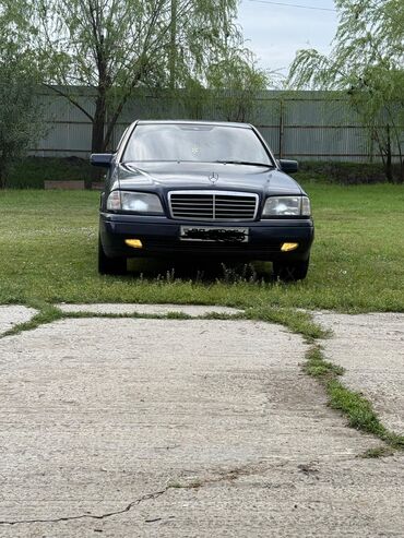 yeşqa mersedes: Mercedes-Benz 220: 2.2 l | 1995 il Sedan