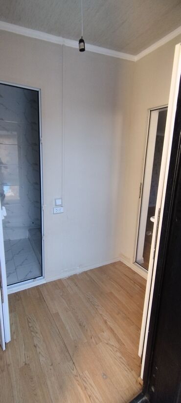 дом в селе красная речка: 30 м², 2 комнаты, Парковка, Забор, огорожен