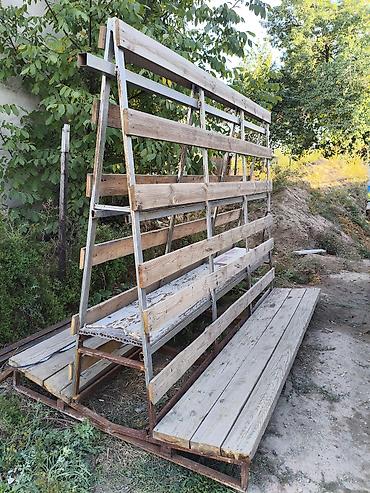 Үй жана бакча үчүн бардык: Отургуч Металл, Жөлөнгүчү менен, Чатырсыз — 1