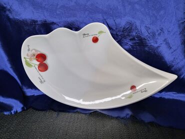 Ostalo posuđe: Tanjir vintaz za serviranja,posluzenja porcelanski. Tanjir je bez — 2