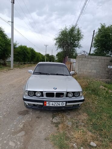 страшный машина: BMW 5 series: 1992 г., 2 л, Механика, Бензин, Седан