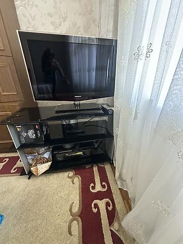 Samsung televizor + şüşə TV stendi - Brend: Samsung - Ekran: təxminən lalafo.az -da Samsung televizor + şüşə TV stendi - Brend: Samsung - Ekran: təxminən