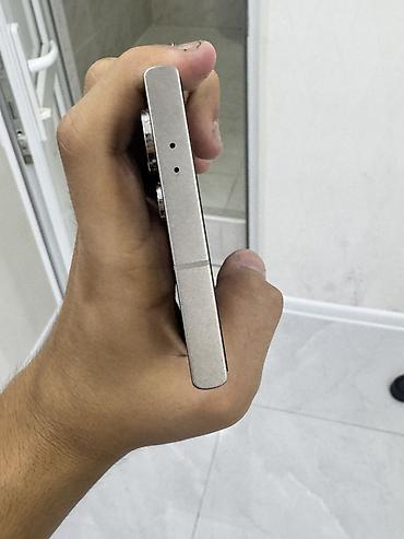 tecno spark 10c kabro: Samsung Galaxy S24 Ultra, rəng - Gümüşü, Simsiz şarj — 3