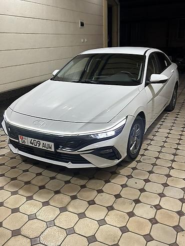 Hyundai Elantra: 2025 г., 1.6 л, Автомат, Бензин, Седан
